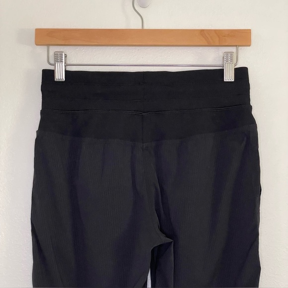 Lululemon Dance Studio Crop II 20” Unlined Lightweight Performance Pant Black 4 - Picture 9 of 16